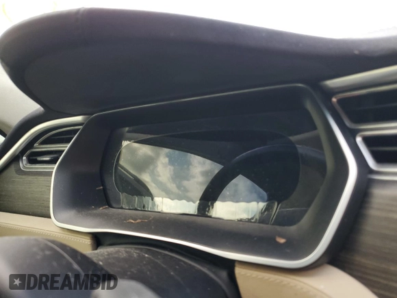 2016 Tesla Model S 90D с VIN 5YJSA1E27GF125739, выставлен на аукционе Copart как лот 75074624 с пробегом Не указан миль и Списание • Salvage title. История ставок и продаж доступна на DreamBid. Изображение 9.