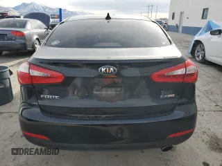 2016 Kia Forte EX z VIN KNAFZ4A8XG5528053, wystawiony jako Copart lot #86562824 z przebiegiem Nie podano mil oraz Czysty tytuł • Clean title. Historia ofert i sprzedaży dostępna na DreamBid. Obrazek 6.