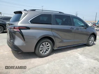 2023 Toyota Sienna LE z VIN 5TDKRKEC8PS156095, wystawiony jako Copart lot #60331685 z przebiegiem 52 968 mil mil oraz Szkoda całkowita • Salvage title. Historia ofert i sprzedaży dostępna na DreamBid. Obrazek 3.