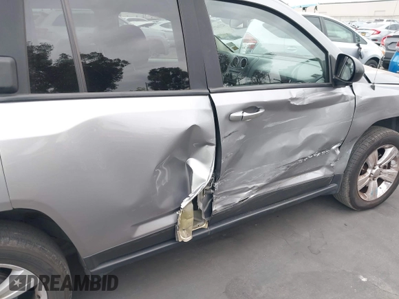 2016 Jeep Compass Sport with VIN 1C4NJCBA6GD634202, listed as a IAAI auction lot 42104725 with 91,961 mi miles and . Bid and sale history available at DreamBid. Image 12.