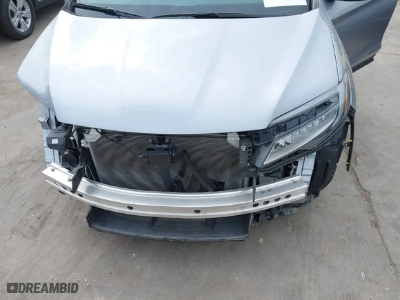 2019 Honda Passport Elite with VIN 5FNYF8H08KB018545, listed as a IAAI auction lot 41923505 with 31,249 mi miles. Bid and sale history available at carsss.com. Image 6.