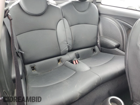 2007 MINI Hardtop S with VIN WMWMF73557TL90986, listed as a Copart auction lot 57850585 with 185,423 mi miles and Salvage title. Bid and sale history available at DreamBid. Image 10.