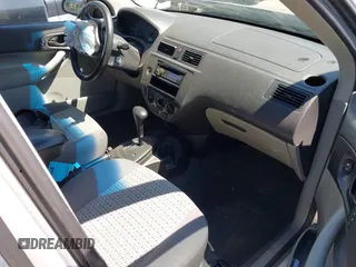 2006 Ford Focus SE with VIN 1FAHP36N86W165566, listed as a IAAI auction lot 42049681 with 116,061 mi miles and . Bid and sale history available at carsss.com. Image 5.