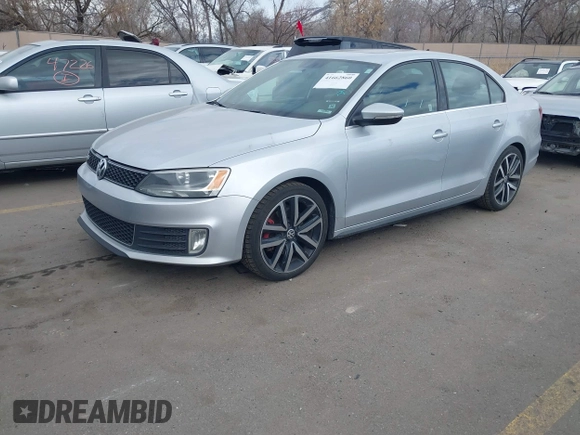 2014 Volkswagen Jetta GLI Edition 30 с VIN 3VW4S7AJ2EM214517, выставлен на аукционе IAAI как лот 41662860 с пробегом 185 783 миль миль и . История ставок и продаж доступна на DreamBid. Изображение 17.