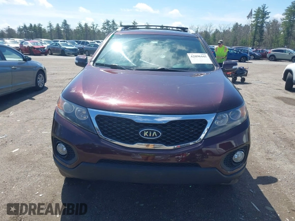 2012 Kia Sorento EX with VIN 5XYKU3A65CG299100, listed as a IAAI auction lot 42098445 with 172,203 mi miles. Bid and sale history available at carsss.com. Image 18.