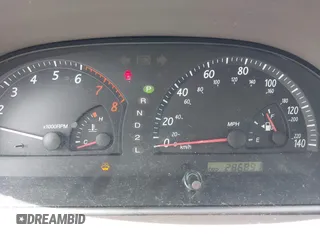 2002 Toyota Camry LE z VIN JTDBE32K420055676, wystawiony jako IAAI lot #42323221 z przebiegiem 286 891 mil mil oraz . Historia ofert i sprzedaży dostępna na DreamBid. Obrazek 7.