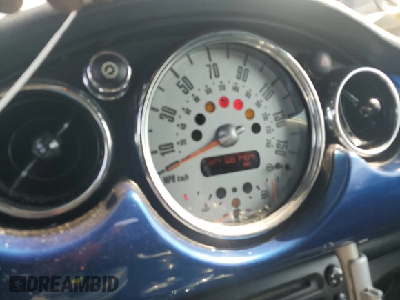 2007 MINI Convertible S with VIN WMWRH33597TL94449, listed as a Copart auction lot 43903935 with 67,484 mi miles and Non repairable. Bid and sale history available at DreamBid. Image 9.