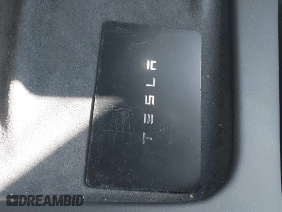 2024 Tesla Model Y z VIN 7SAYGDED4RF161518, wystawiony jako IAAI lot #41682252 z przebiegiem 6 844 mil mil oraz . Historia ofert i sprzedaży dostępna na DreamBid. Obrazek 11.