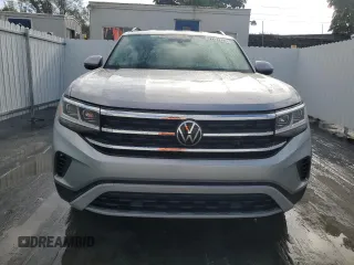 2022 Volkswagen Atlas SE with VIN 1V2DP2CA2NC501943, listed as a Copart auction lot 51181225 with 70,604 mi miles and Clean title. Bid and sale history available at DreamBid. Image 5.