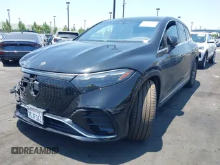 2023 Mercedes-Benz EQS 580 z VIN 4JGDM4EB5PA018484, wystawiony jako IAAI lot #42451530 z przebiegiem 24 293 mil mil oraz . Historia ofert i sprzedaży dostępna na DreamBid. Obrazek 2.