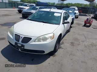2008 Pontiac G6 1SV Value Leader z VIN 1G2ZF57B184150315, wystawiony jako IAAI lot #42155646 z przebiegiem 350 654 mil mil oraz . Historia ofert i sprzedaży dostępna na DreamBid. Obrazek 2.