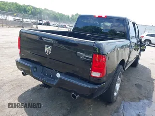 2017 Ram 1500 Express z VIN 3C6RR6KTXHG783074, wystawiony jako IAAI lot #42139881 z przebiegiem 158 633 mil mil oraz . Historia ofert i sprzedaży dostępna na DreamBid. Obrazek 4.