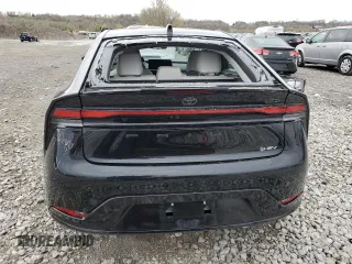 2024 Toyota Prius LE z VIN JTDACAAU3R3038322, wystawiony jako Copart lot #51369275 z przebiegiem 5 292 mil mil oraz Szkoda całkowita • Salvage title. Historia ofert i sprzedaży dostępna na DreamBid. Obrazek 6.