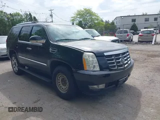 2009 Cadillac Escalade z VIN 1GYFK23269R124693, wystawiony jako IAAI lot #42242246 z przebiegiem 184 973 mil mil oraz . Historia ofert i sprzedaży dostępna na DreamBid. Obrazek 1.