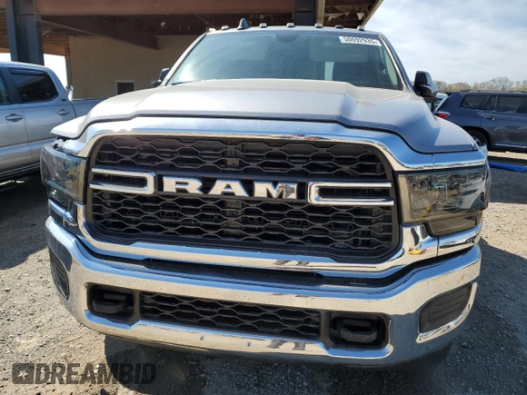 2020 Ram 2500 Tradesman with VIN 3C6UR5CL7LG145991, listed as a Copart auction lot 50692935 with 33,619 mi miles and Salvage Title. Bid and sale history available at carsss.com. Image 5.