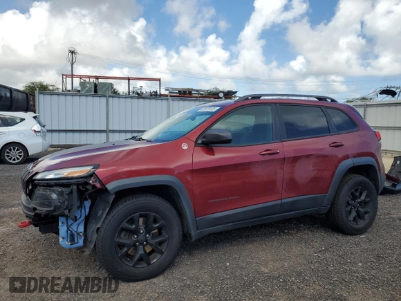 2017 Jeep Cherokee Trailhawk z VIN 1C4PJMBSXHW557783, wystawiony jako Copart lot #53978135 z przebiegiem 103 554 mil mil oraz Szkoda całkowita • Salvage title. Historia ofert i sprzedaży dostępna na DreamBid. Obrazek 1.