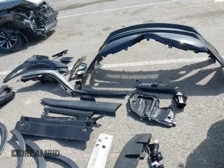 2018 Toyota C-HR XLE с VIN NMTKHMBX2JR016619, выставлен на аукционе IAAI как лот 41920426 с пробегом 95 627 миль миль и . История ставок и продаж доступна на DreamBid. Изображение 21.