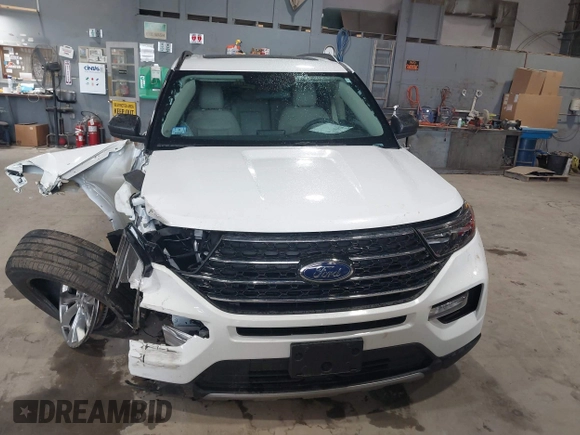 2023 Ford Explorer XLT с VIN 1FMSK8DH8PGC42744, выставлен на аукционе IAAI как лот 42436176 с пробегом 11 840 миль миль и . История ставок и продаж доступна на DreamBid. Изображение 12.