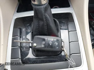 2012 Volkswagen Passat SE с VIN 1VWBP7A37CC095307, выставлен на аукционе IAAI как лот 42123857 с пробегом 140 041 миль миль и . История ставок и продаж доступна на DreamBid. Изображение 11.