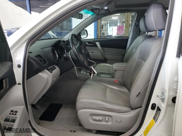 2009 Toyota Highlander Sport with VIN JTEES43A492118531, listed as a Copart auction lot 52783115 with 179,710 mi miles and Salvage Title. Bid and sale history available at carsss.com. Image 7.
