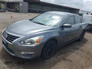 2015 Nissan Altima 2.5 SV with VIN 1N4AL3AP1FC476683, listed as a IAAI auction lot 42147221 with 212,559 mi miles. Bid and sale history available at carsss.com. Image 2.