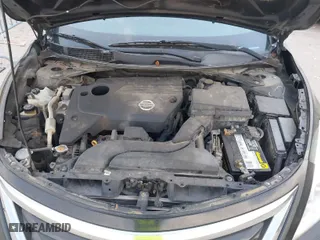 2014 Nissan Altima 2.5 with VIN 1N4AL3AP1EC322795, listed as a IAAI auction lot 41948019 with 230,032 mi miles. Bid and sale history available at carsss.com. Image 10.