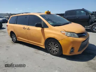 2018 Toyota Sienna XLE Auto Access Seat with VIN 5TDYZ3DC3JS904731, listed as a Copart auction lot 55451085 with 234,414 mi miles and Clean Title. Bid and sale history available at DreamBid. Image 4.