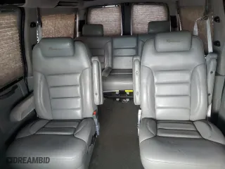 2005 GMC Savana Cargo Van YF7 Upfitter with VIN 1GDFG15T651195114, listed as a Copart auction lot 47028075 with 128,214 mi miles and Clean Title. Bid and sale history available at carsss.com. Image 10.