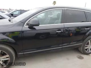 2014 Audi Q7 3.0T Premium Plus with VIN WA1LGAFE9ED021103, listed as a IAAI auction lot 42042495 with 186,446 mi miles. Bid and sale history available at carsss.com. Image 14.