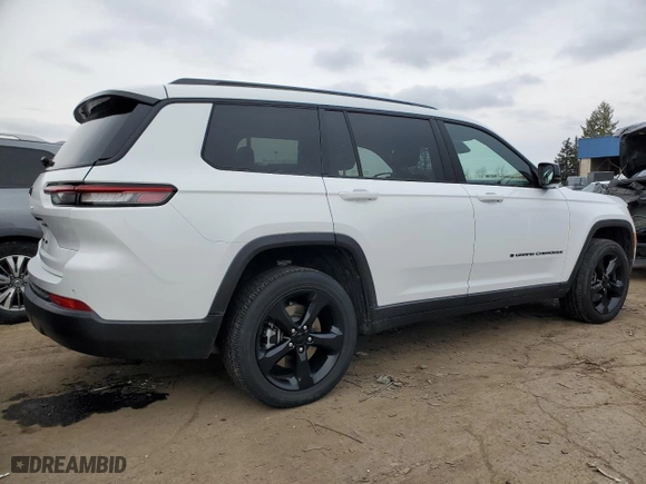 2023 Jeep Grand Cherokee L Altitude X with VIN 1C4RJKAG9P8799915, listed as a Copart auction lot 44049065 with 30,883 mi miles and Salvage Title. Bid and sale history available at carsss.com. Image 3.