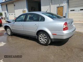 2003 Volkswagen Passat GLS z VIN WVWPD63BX3P100430, wystawiony jako Copart lot #70912634 z przebiegiem 129 933 mil mil oraz Szkoda całkowita • Salvage title. Historia ofert i sprzedaży dostępna na DreamBid. Obrazek 2.