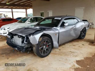 2016 Dodge Challenger R/T Scat Pack z VIN 2C3CDZFJ0GH344878, wystawiony jako Copart lot #51209943 z przebiegiem 20 348 mil mil oraz Szkody całkowita. Historia ofert i sprzedaży dostępna na DreamBid. Obrazek 1.