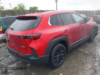 2025 Mazda CX-50 S Premium z VIN 7MMVABDM0SN316774, wystawiony jako IAAI lot #42248268 z przebiegiem 1634 mil mil oraz . Historia ofert i sprzedaży dostępna na DreamBid. Obrazek 4.