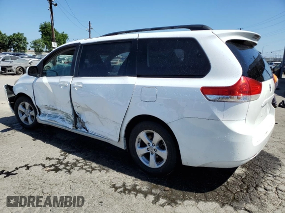 2012 Toyota Sienna LE AAS z VIN 5TDKK3DC8CS241301, wystawiony jako Copart lot #62791895 z przebiegiem 167 439 mil mil oraz Szkoda całkowita • Salvage title. Historia ofert i sprzedaży dostępna na DreamBid. Obrazek 2.