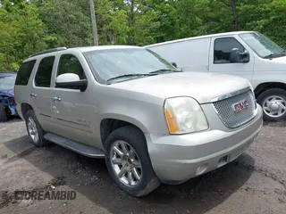 2009 GMC Yukon Denali z VIN 1GKFK03259R271652, wystawiony jako IAAI lot #42463982 z przebiegiem Nie podano mil oraz . Historia ofert i sprzedaży dostępna na DreamBid. Obrazek 1.