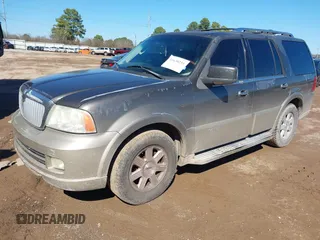 2006 Lincoln Navigator Luxury with VIN 5LMFU27596LJ14686, listed as a IAAI auction lot 41630251 with 243,245 mi miles. Bid and sale history available at carsss.com. Image 2.