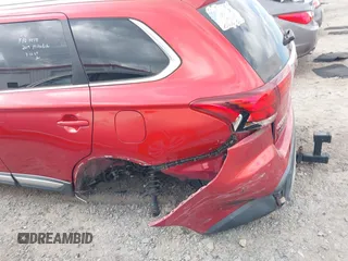 2019 Mitsubishi Outlander SE z VIN JA4AD3A30KZ033978, wystawiony jako IAAI lot #42315448 z przebiegiem 131 906 mil mil oraz . Historia ofert i sprzedaży dostępna na DreamBid. Obrazek 18.