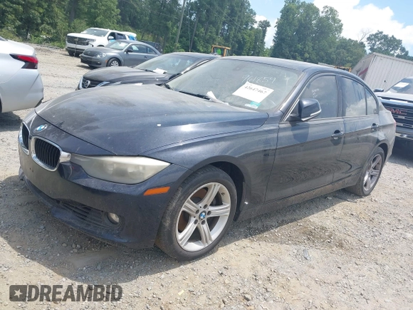 2015 BMW 3 Series 328i xDrive с VIN WBA3B5C54FF961859, выставлен на аукционе IAAI как лот 42647467 с пробегом Не указан миль и . История ставок и продаж доступна на DreamBid. Изображение 2.