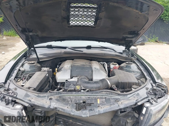 2015 Chevrolet Camaro SS with VIN 2G1FK1EJ3F9241375, listed as a IAAI auction lot 42410332 with 90,000 mi miles and . Bid and sale history available at DreamBid. Image 10.