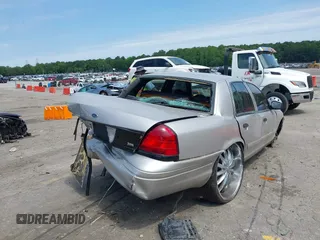 2010 Ford Police Interceptor с VIN 2FABP7BV9AX125268, выставлен на аукционе IAAI как лот 42340529 с пробегом Не указан миль и . История ставок и продаж доступна на DreamBid. Изображение 4.