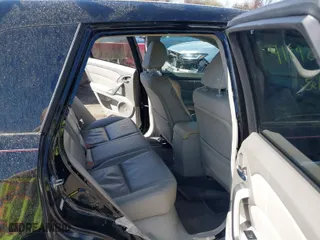 2011 Acura RDX Tech Pkg with VIN 5J8TB1H55BA001401, listed as a IAAI auction lot 41890190 with 226,582 mi miles. Bid and sale history available at carsss.com. Image 8.