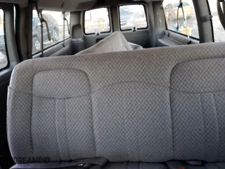 2006 Chevrolet Express Passenger with VIN 1GAHG39U761209771, listed as a Copart auction lot 47220915 with 155,012 mi miles and Clean Title. Bid and sale history available at carsss.com. Image 10.