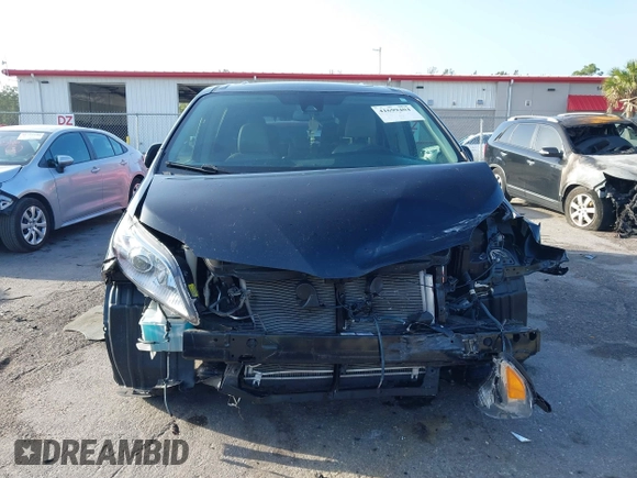 2020 Toyota Sienna XLE Auto Access Seat z VIN 5TDYZ3DC4LS071928, wystawiony jako IAAI lot #41699404 z przebiegiem 82 065 mil mil oraz . Historia ofert i sprzedaży dostępna na DreamBid. Obrazek 12.