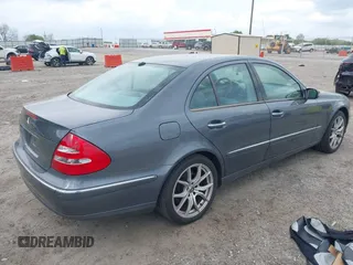2006 Mercedes-Benz E-Class 3.5L with VIN WDBUF56J16A806413, listed as a IAAI auction lot 41936455 with 133,678 mi miles. Bid and sale history available at carsss.com. Image 4.