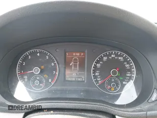 2012 Volkswagen Passat SE z VIN 1VWBP7A37CC005654, wystawiony jako IAAI lot #42019336 z przebiegiem 199 228 mil mil oraz . Historia ofert i sprzedaży dostępna na DreamBid. Obrazek 7.