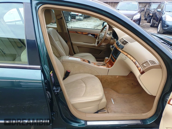 2007 Mercedes-Benz E-Class 3.5L with VIN WDBUF87X77X221600, listed as a Copart auction lot 46871325 with 129,461 mi miles and Clean Title. Bid and sale history available at carsss.com. Image 5.