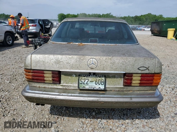 1986 Mercedes-Benz 420 Series 420SEL with VIN WDBCA35D6GA224335, listed as a Copart auction lot 53899235 with 194,582 mi miles and Clean Title. Bid and sale history available at carsss.com. Image 6.