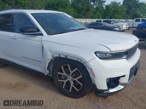 2023 Jeep Grand Cherokee Limited with VIN 1C4RJJBGXP8843705, listed as a IAAI auction lot 42013693 with 40,071 mi miles and . Bid and sale history available at DreamBid. Image 6.
