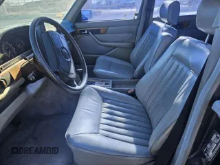 1985 Mercedes-Benz 500 with VIN WDBCA37D3FA170312, listed as a Copart auction lot 84864774 with 132,617 mi miles and Clean Title. Bid and sale history available at carsss.com. Image 5.