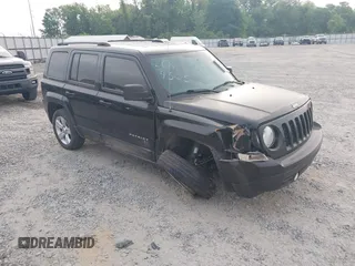 2016 Jeep Patriot Latitude z VIN 1C4NJPFB1GD651662, wystawiony jako IAAI lot #42112267 z przebiegiem 66 523 mil mil oraz . Historia ofert i sprzedaży dostępna na DreamBid. Obrazek 1.